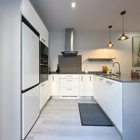 Center House * Funchal (Madeira)