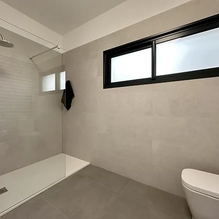 Center House فونشال